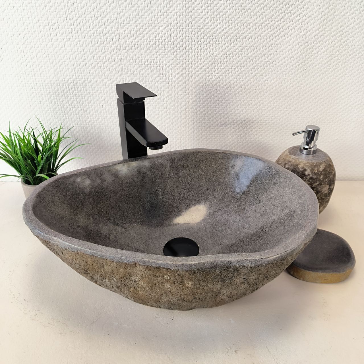 Раковина из речного камня RS-66023 48х36х15 из натурального камня