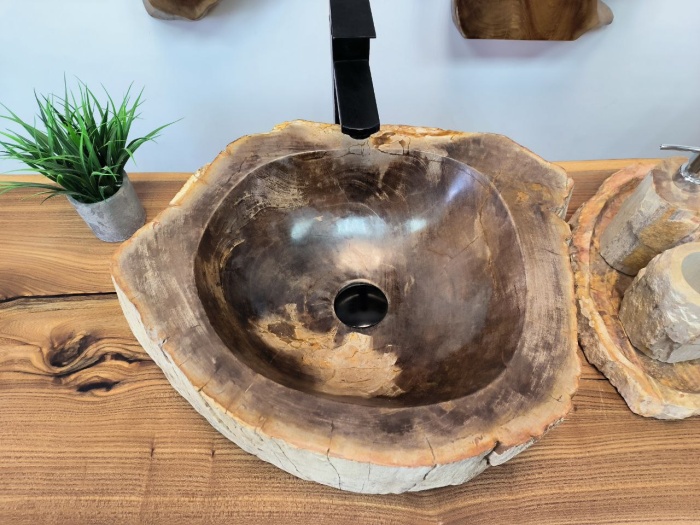 photo_2025-05-14_16-21-50