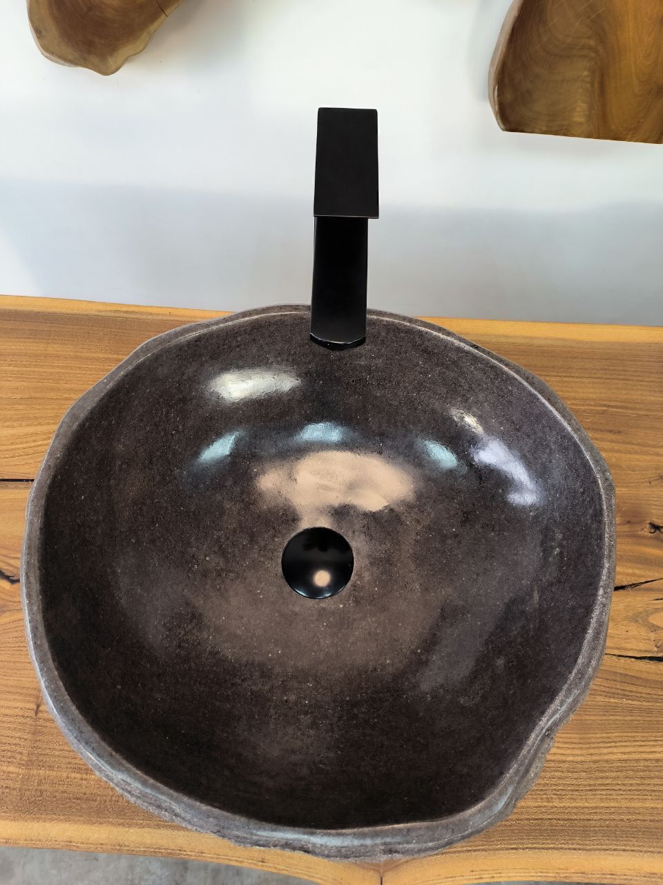 Раковина из речного камня RS-65887 45х43х15 из натурального камня