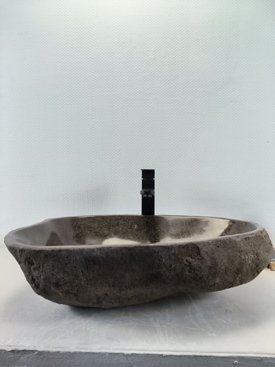 Раковина из речного камня RS-66230 58х42х15 из натурального камня