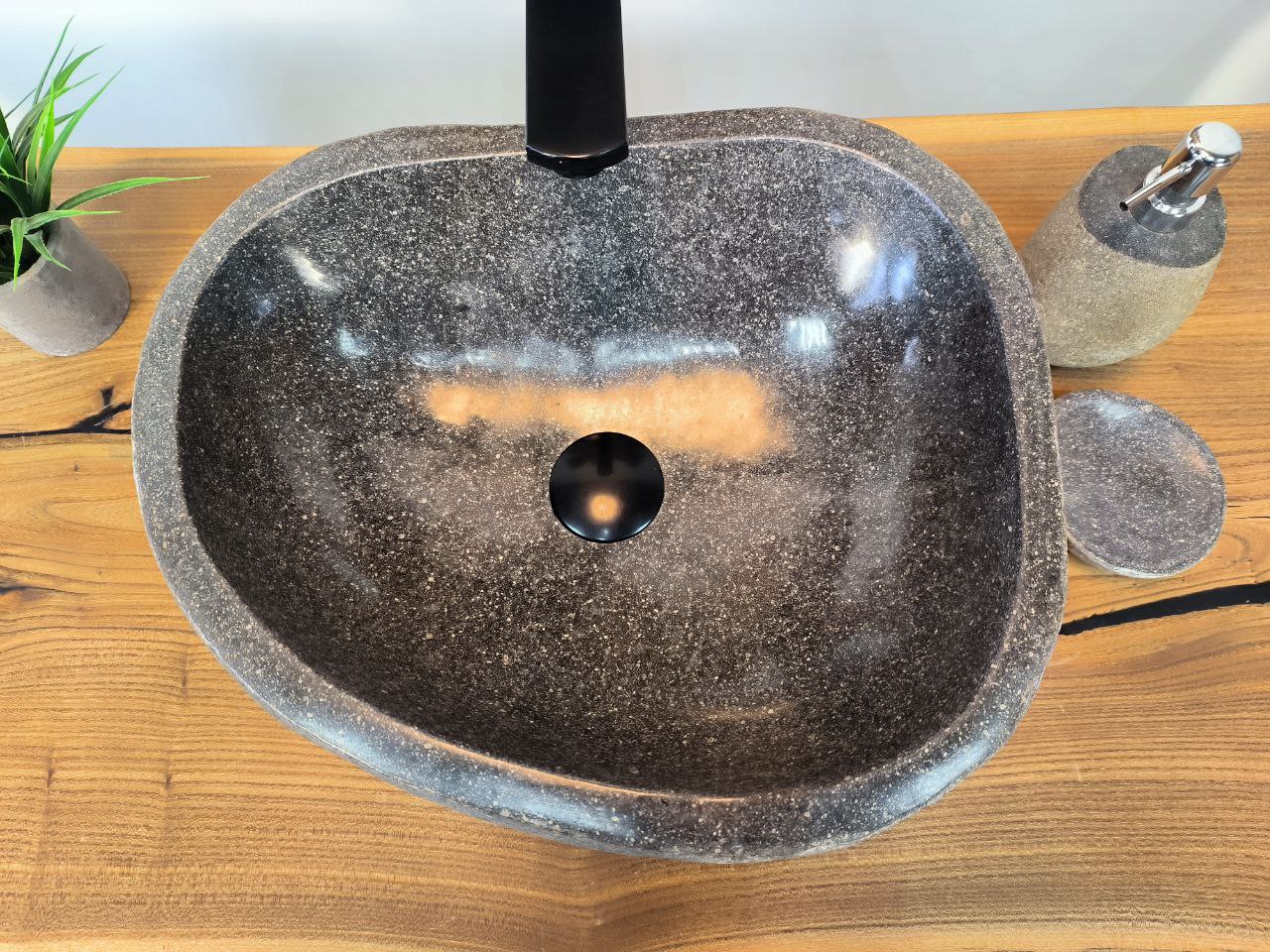 photo_2025-05-16_10-48-01