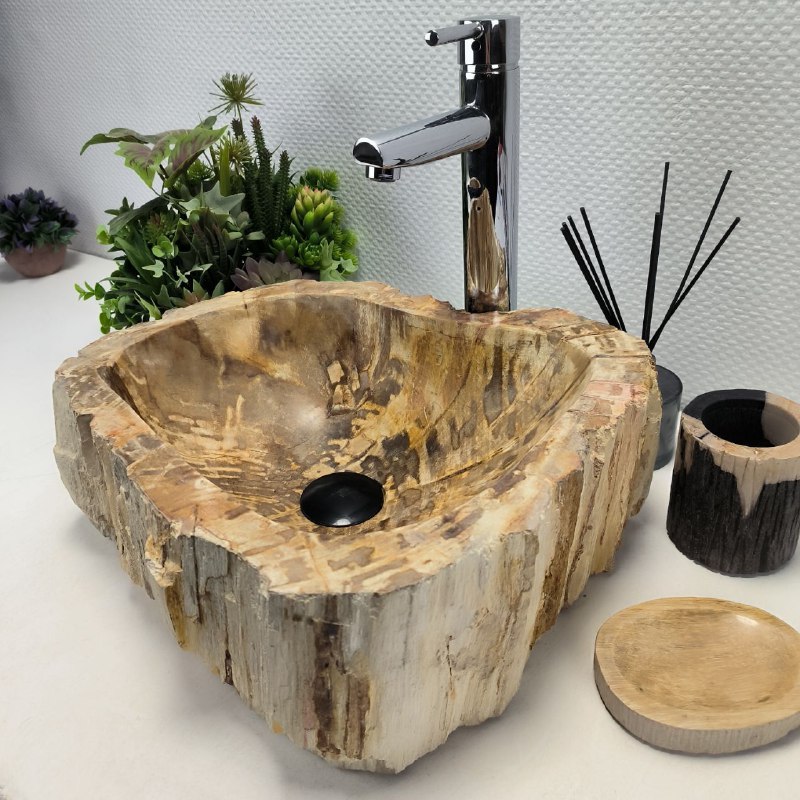 nk5yfmcdknzr5zkc2xvmq33b2haqejes