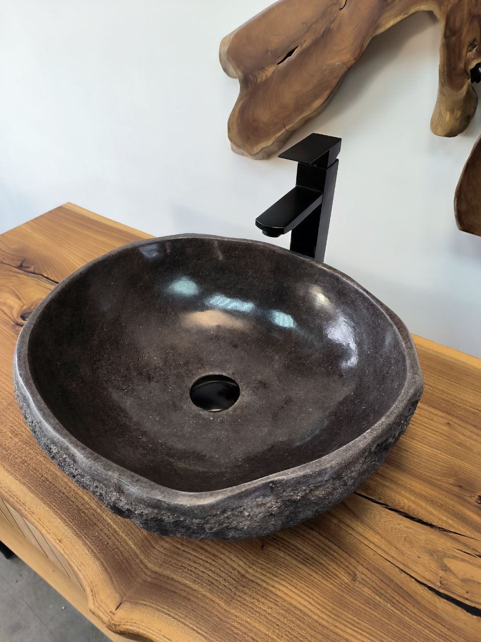 Раковина из речного камня RS-65887 45х43х15 из натурального камня