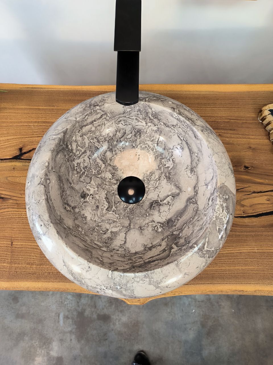 Раковина из мрамора Donut Doreng Grey DM-65867 45х45х13 из натурального камня