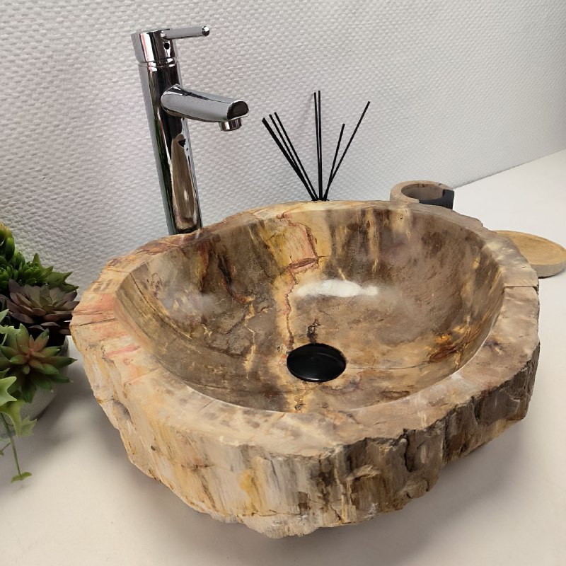 5rrqtojixd17fzbgdwfhp3svzpnl6qdy