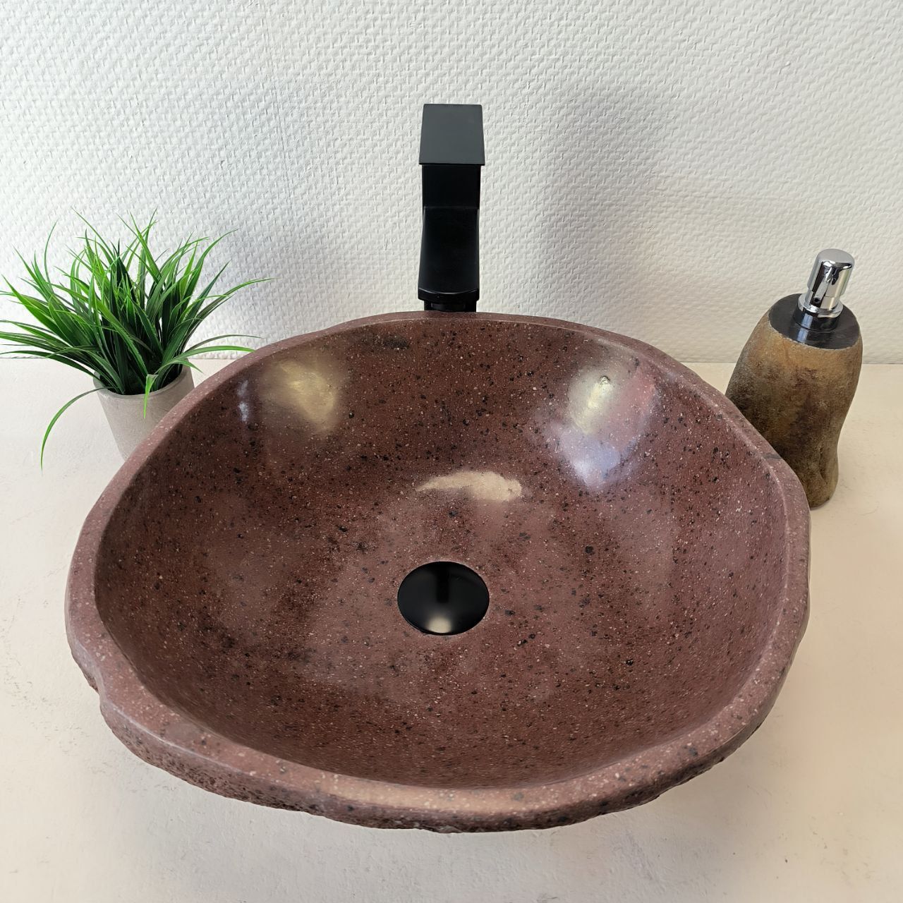 Раковина из речного камня RS-66034 44х42х15 из натурального камня