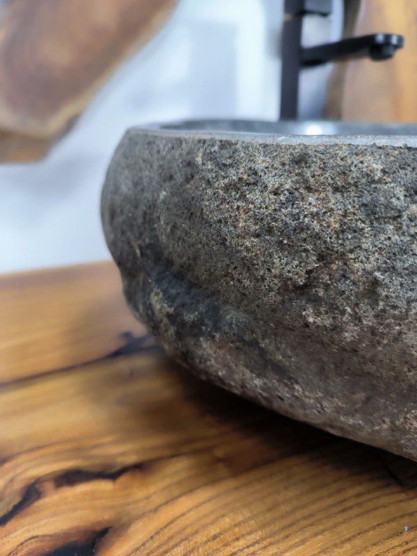 Раковина из речного камня RS-66690 57х45х15 из натурального камня