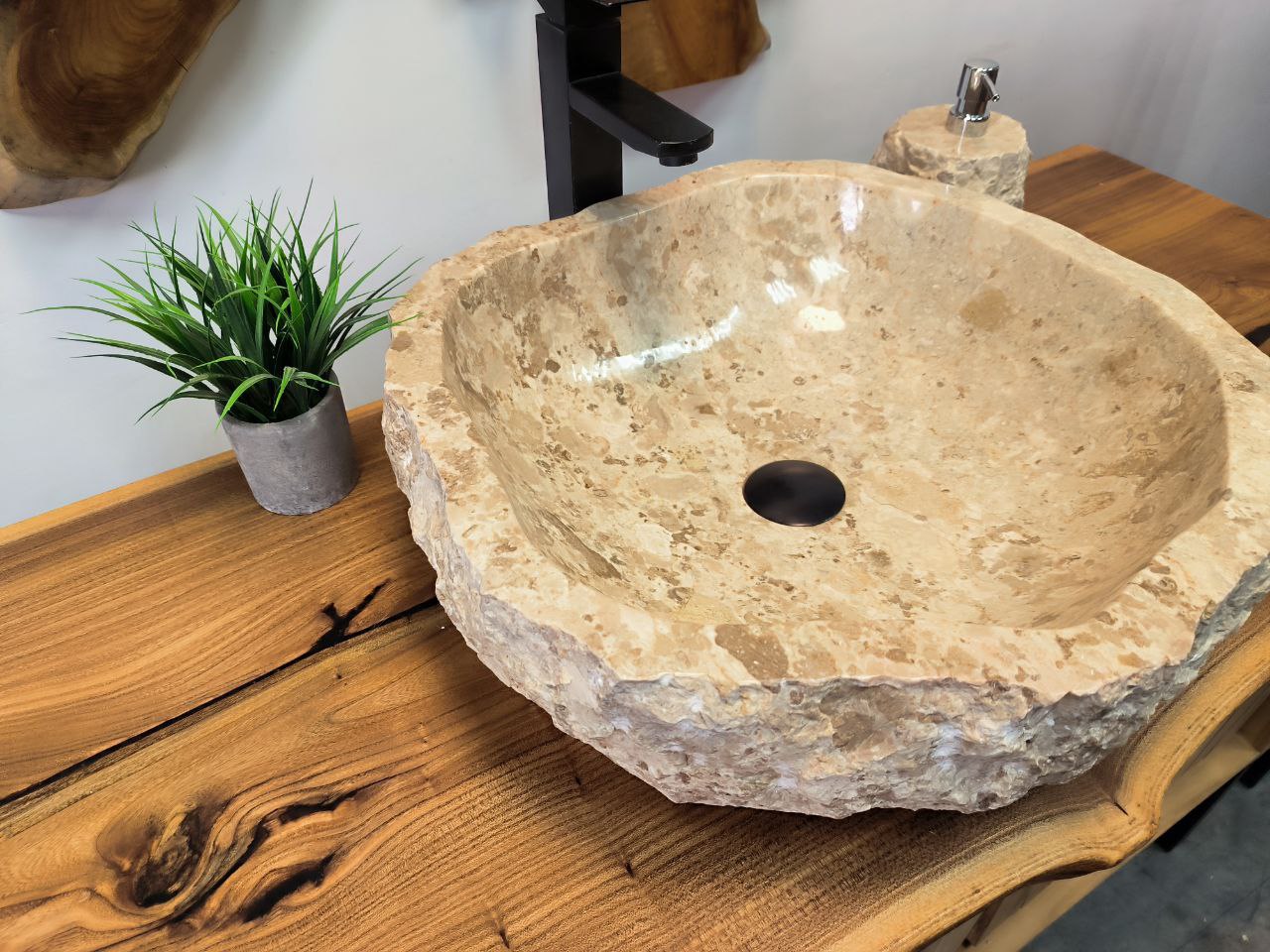 photo_2025-05-14_15-13-50