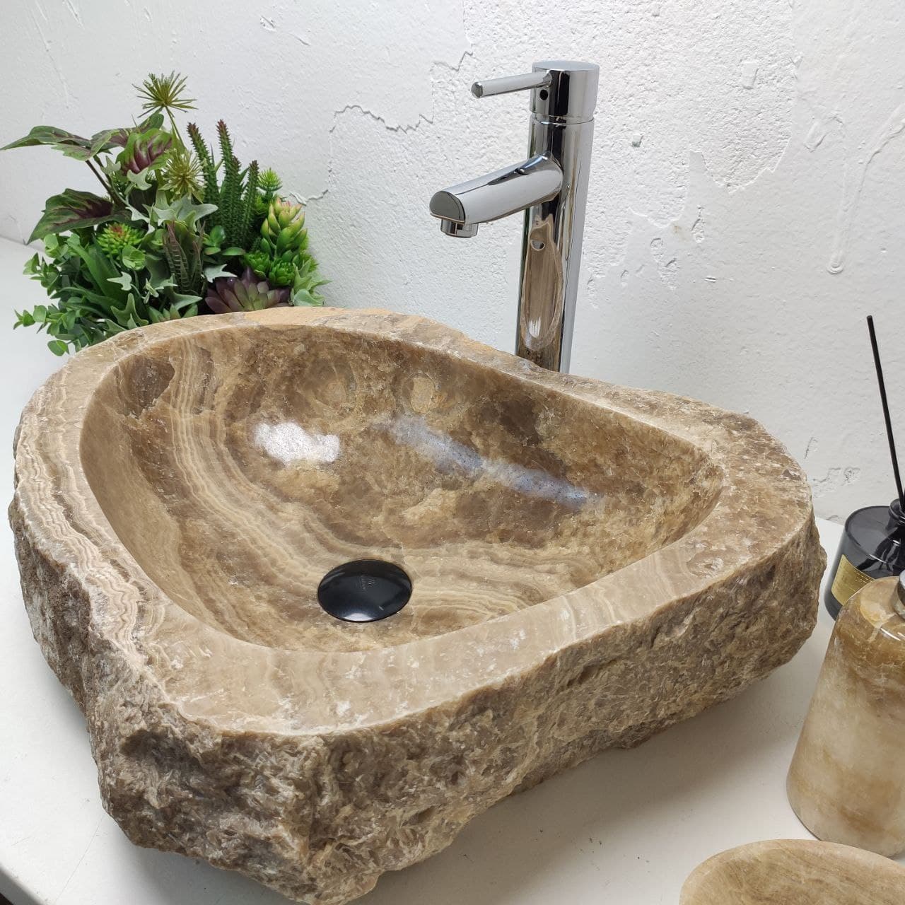 ewf6xn92hj6tewug77112adhiz2dfitj