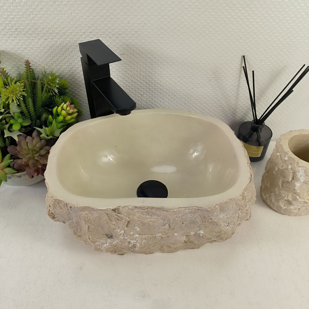 Раковина из мрамора Erozy Cream EM-65570 37*28*16 из натурального камня