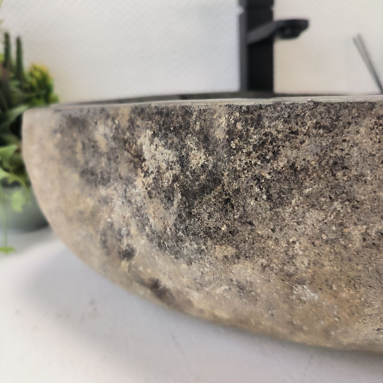 Раковина из речного камня RS-63412 (49*45*15) из натурального камня