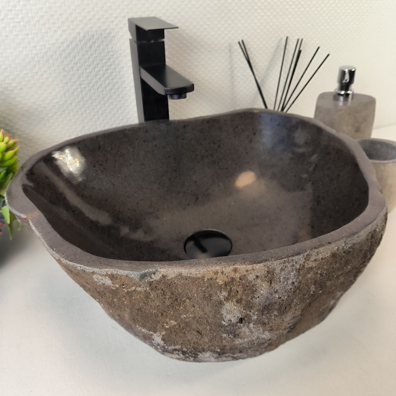 Раковина из речного камня RS-65371 45*37*15 из натурального камня