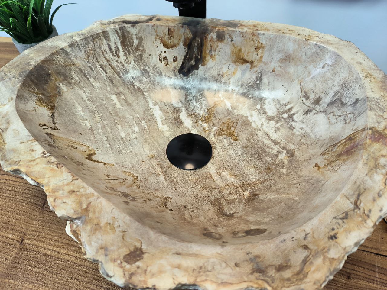 photo_2025-05-14_16-28-05