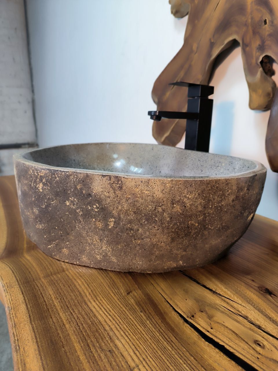 Раковина из речного камня RS-66760 53х38х15 из натурального камня