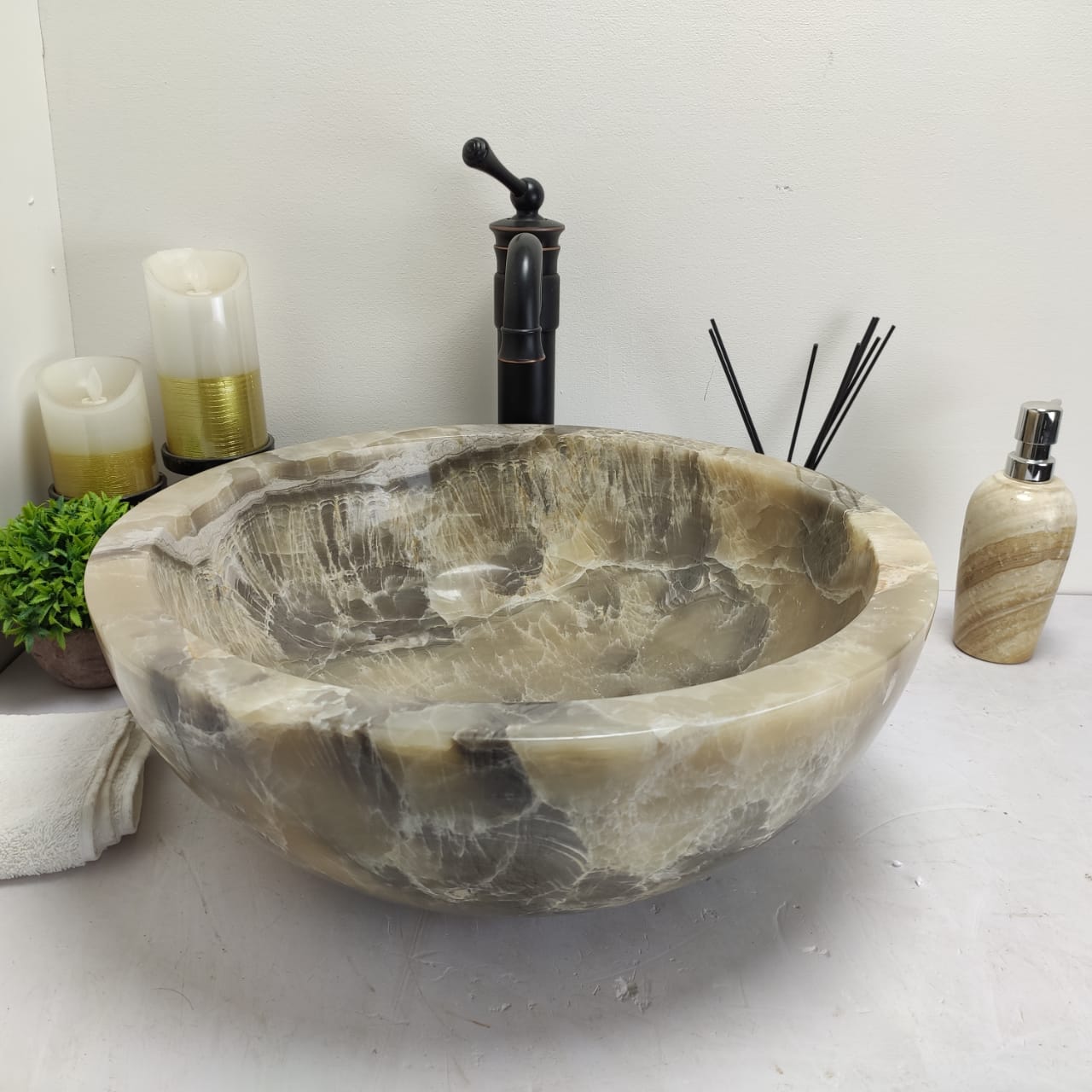 f1b6c32447aeab9d6d27b6cd70861a22