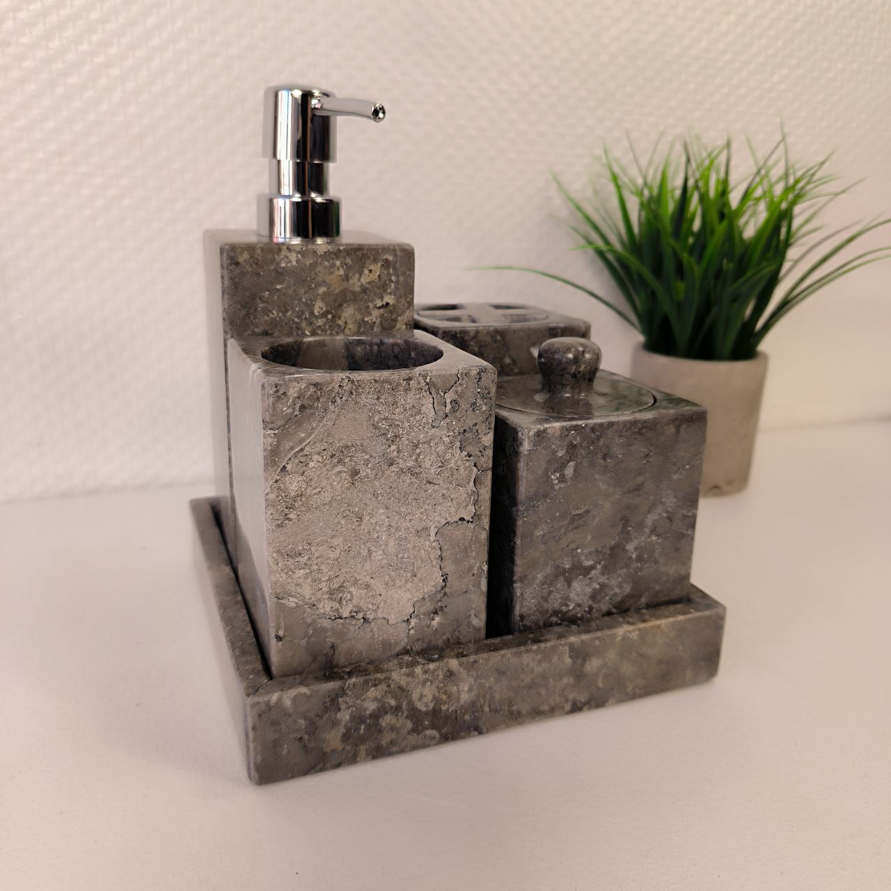 photo_2024-04-24_12-15-24