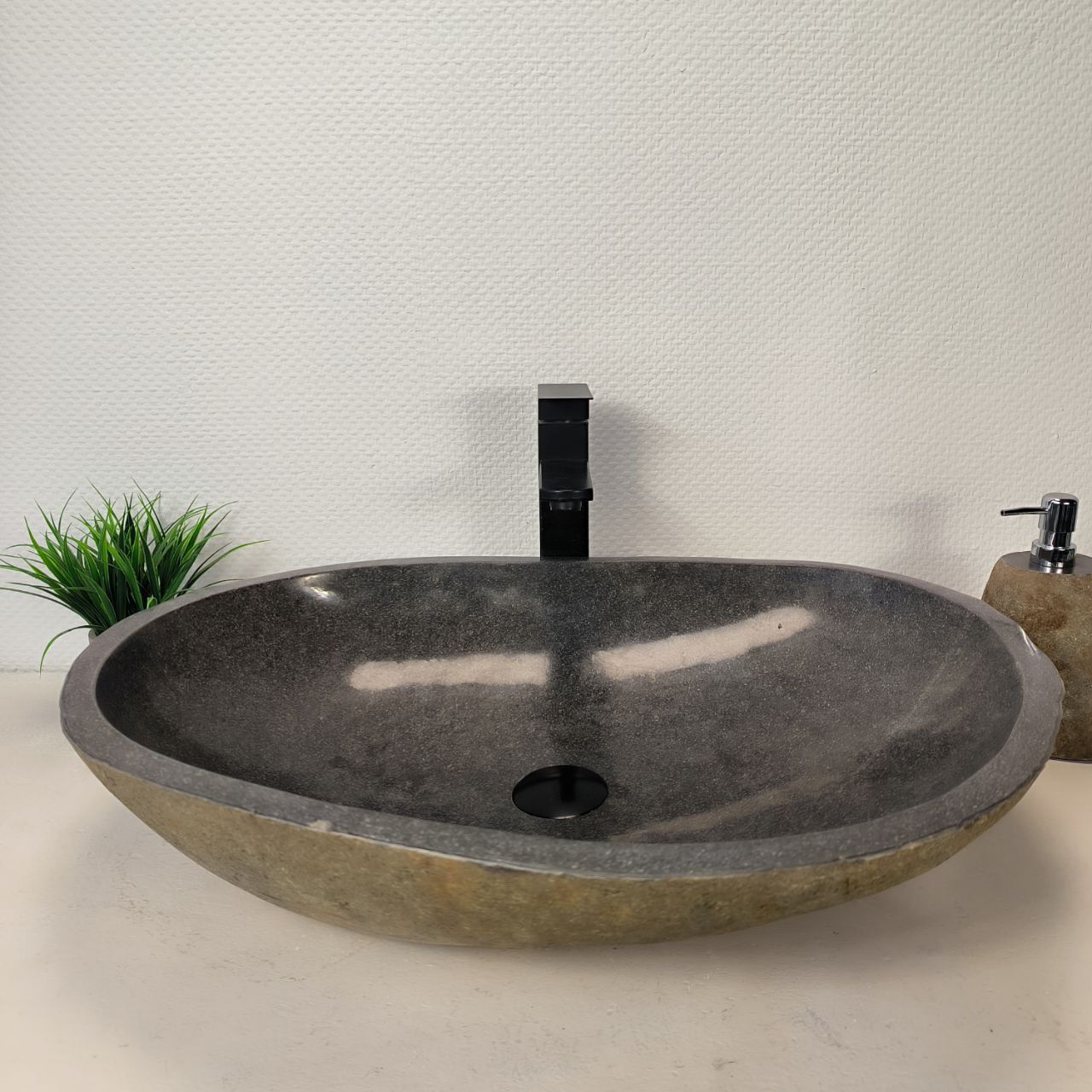 Раковина из речного камня RS-66037 63х47х16 из натурального камня