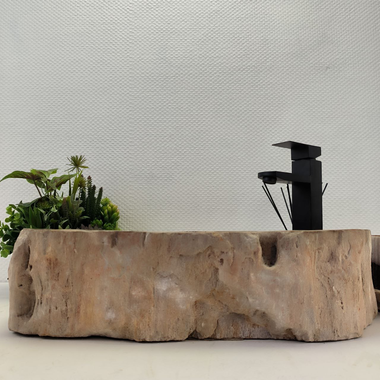 t0bvir8n66xxrexukfjojbjy89tvsgh3