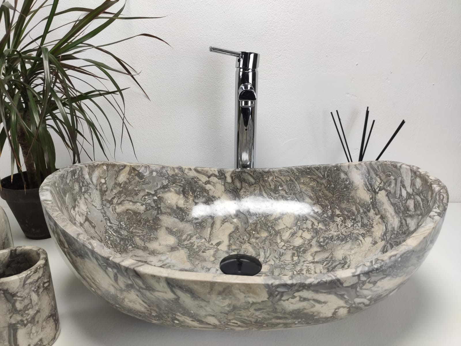 Раковина из мрамора Oval Doreng OM-60905 (55*38*19) из натурального камня