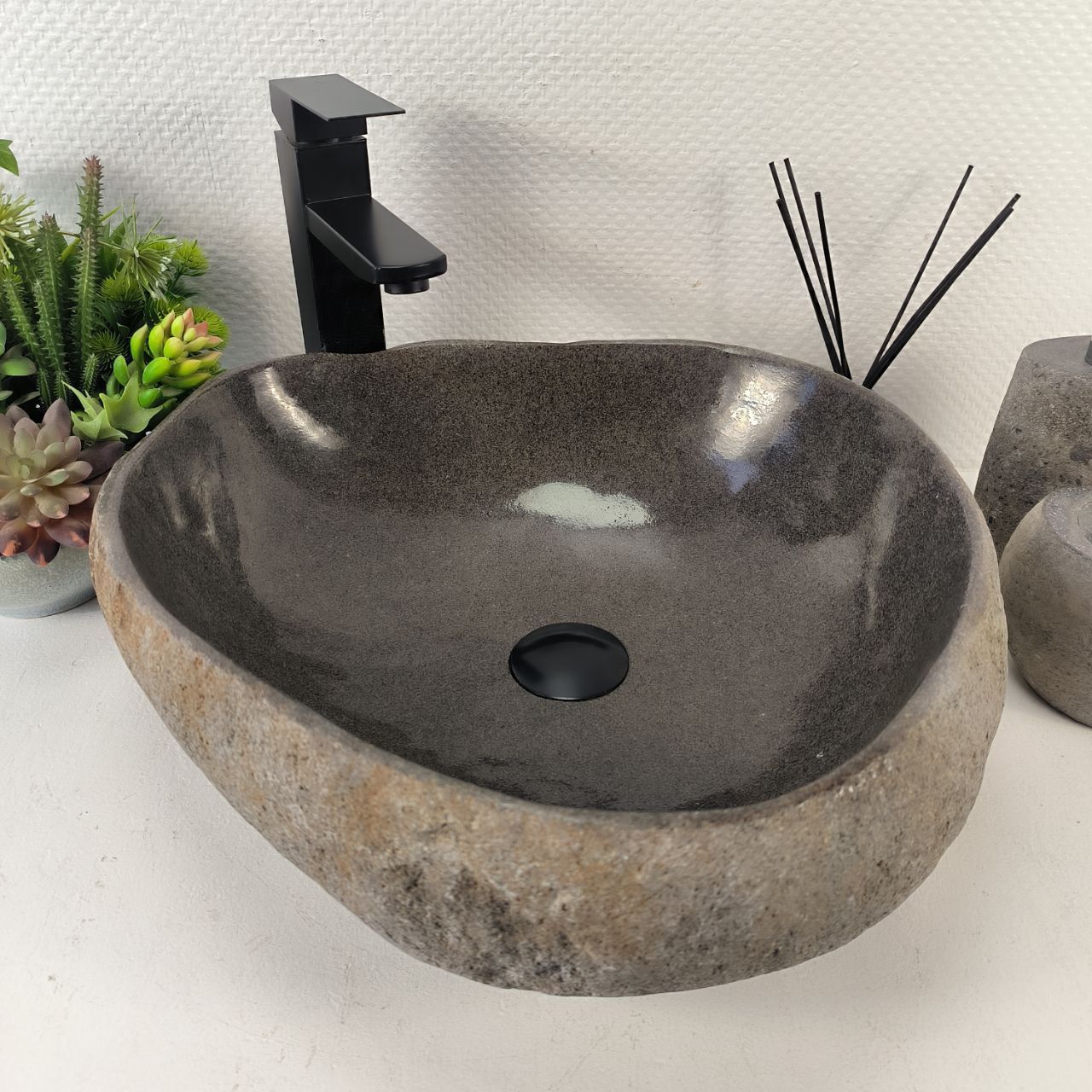Раковина из речного камня RS-65466 45*41*15 из натурального камня