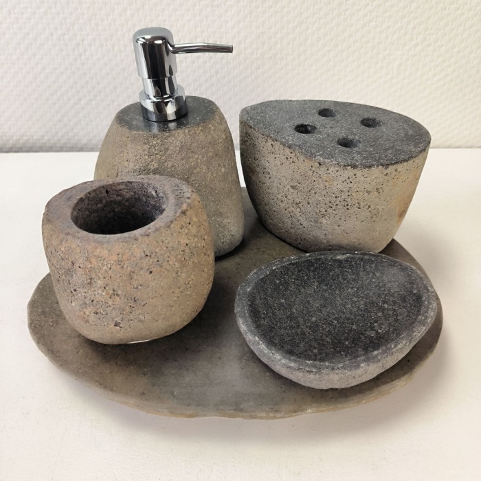 fhcnr5cvkcbme29jama8rvho023aypo2