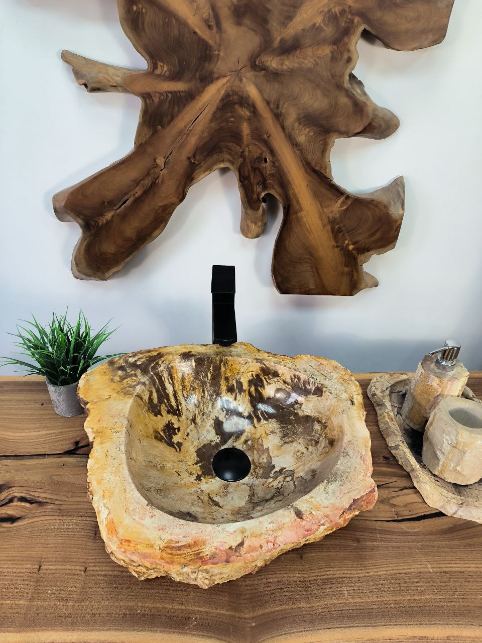 photo_2025-05-15_16-36-05