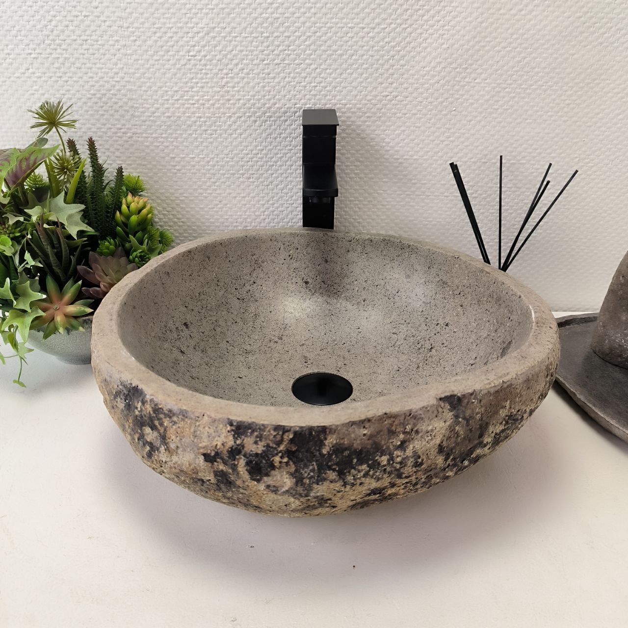 cg8ms3hd6pla4u8dbgvt4ykfo5drimza