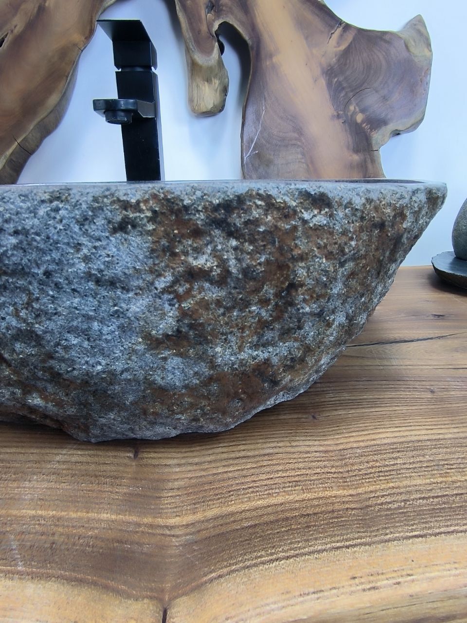 Раковина из речного камня RS-66421 56х37х15 из натурального камня