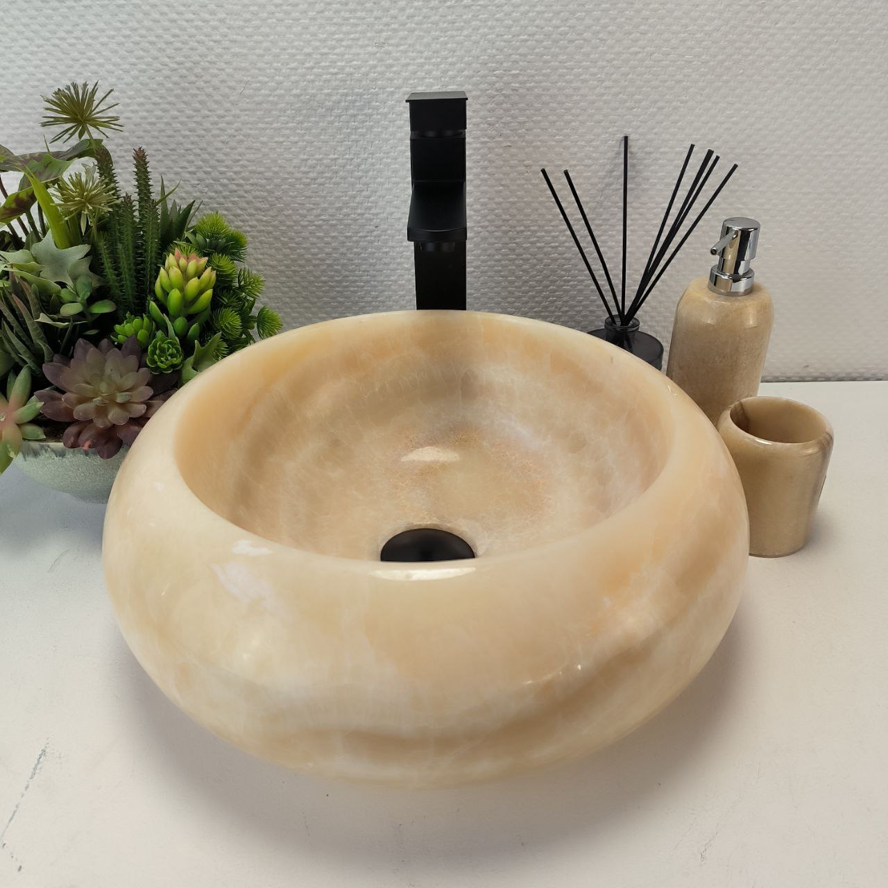 4gj31s8u1cc79a3rxmrmbb94cgggyqvx