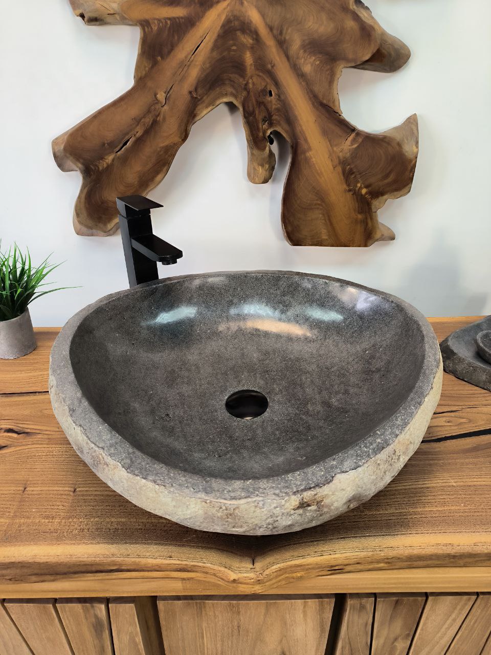 photo_2025-05-17_09-27-24