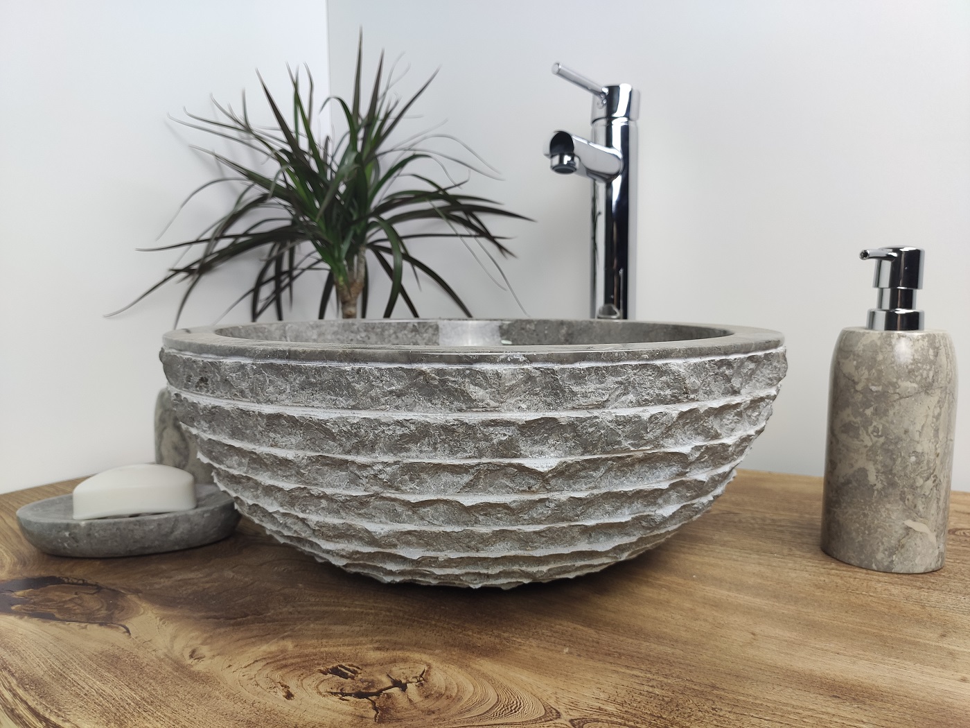 092241883535c81477956c704a4e9850