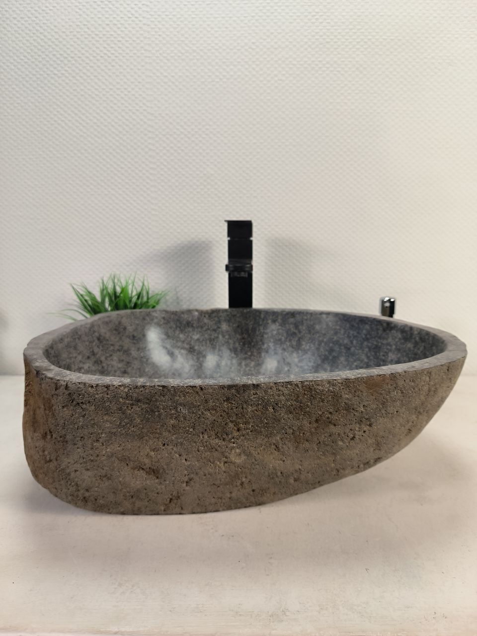 Раковина из речного камня RS-61426 (48*42*15) из натурального камня