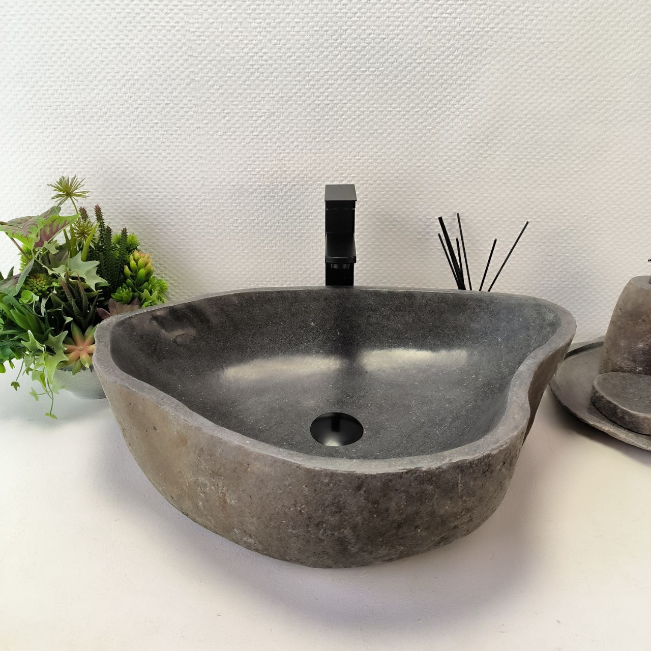 hznx3caesnlnzsubgvthvz758ldy8lbq