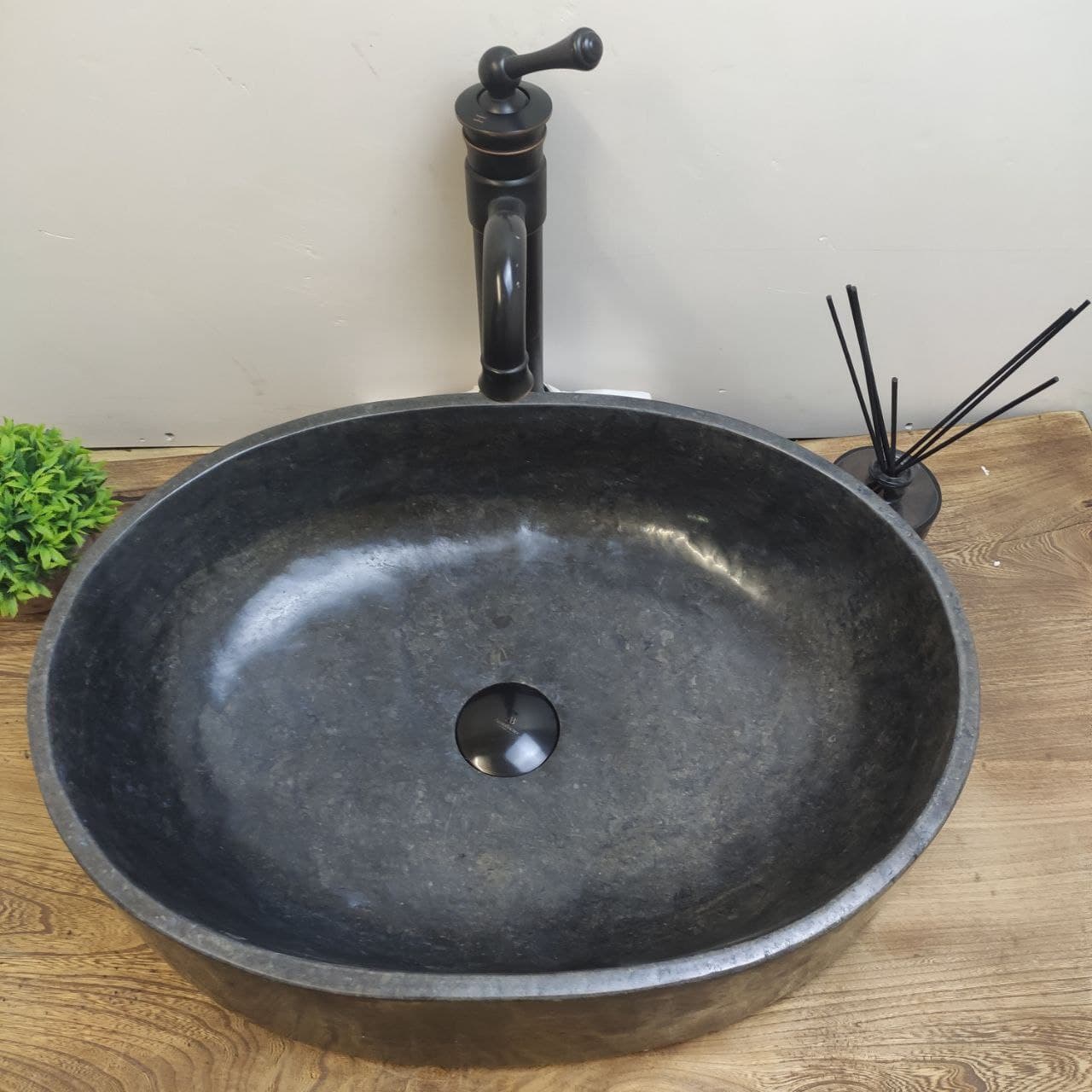 Раковина из мрамора Oval Black Tin Lip OM-61140 52*38*15 из натурального камня