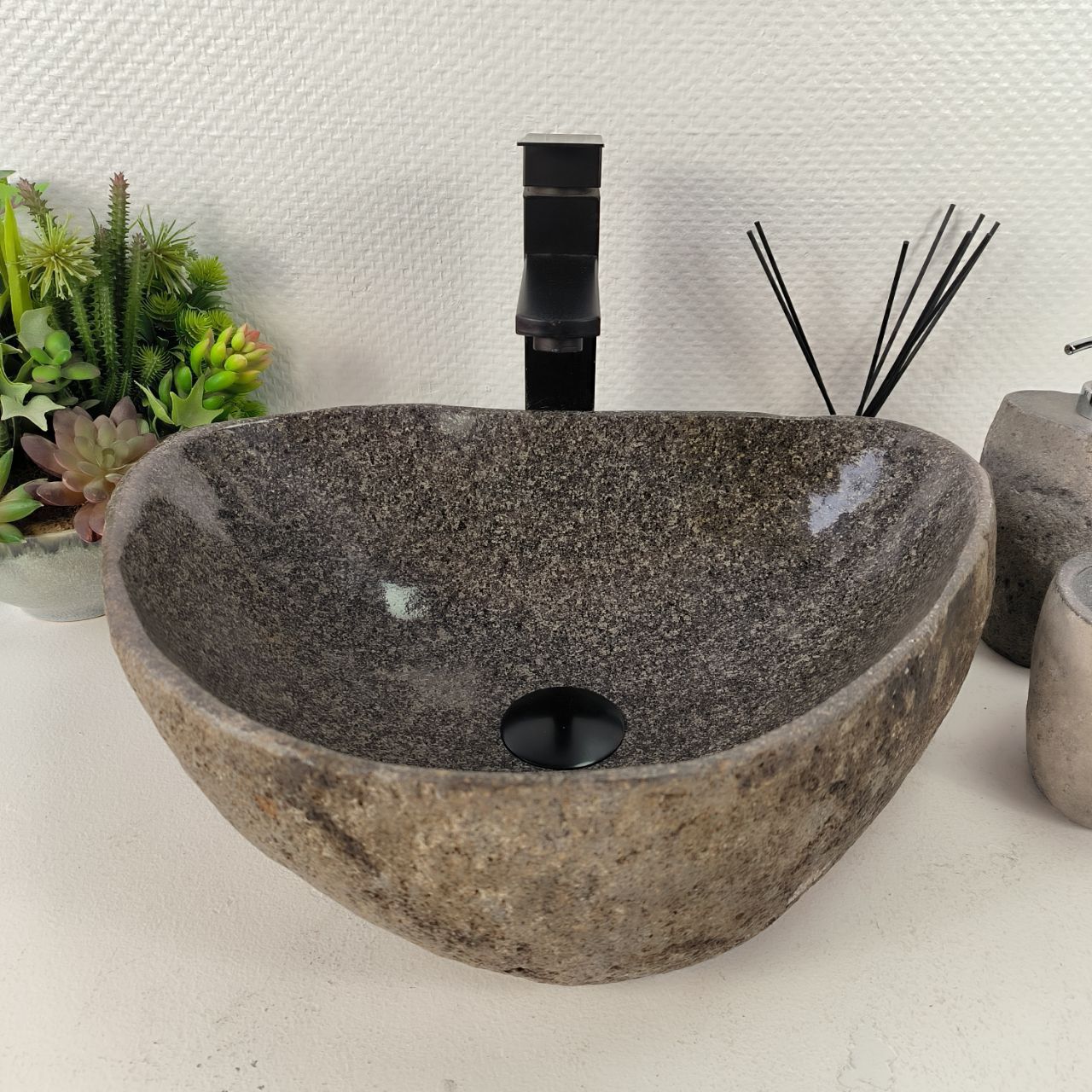 Раковина из речного камня RS-65590 45*33*15 из натурального камня