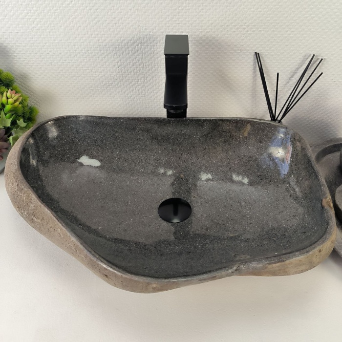 vq7lbv022pyj2eeu28brj6r7qz84idyq