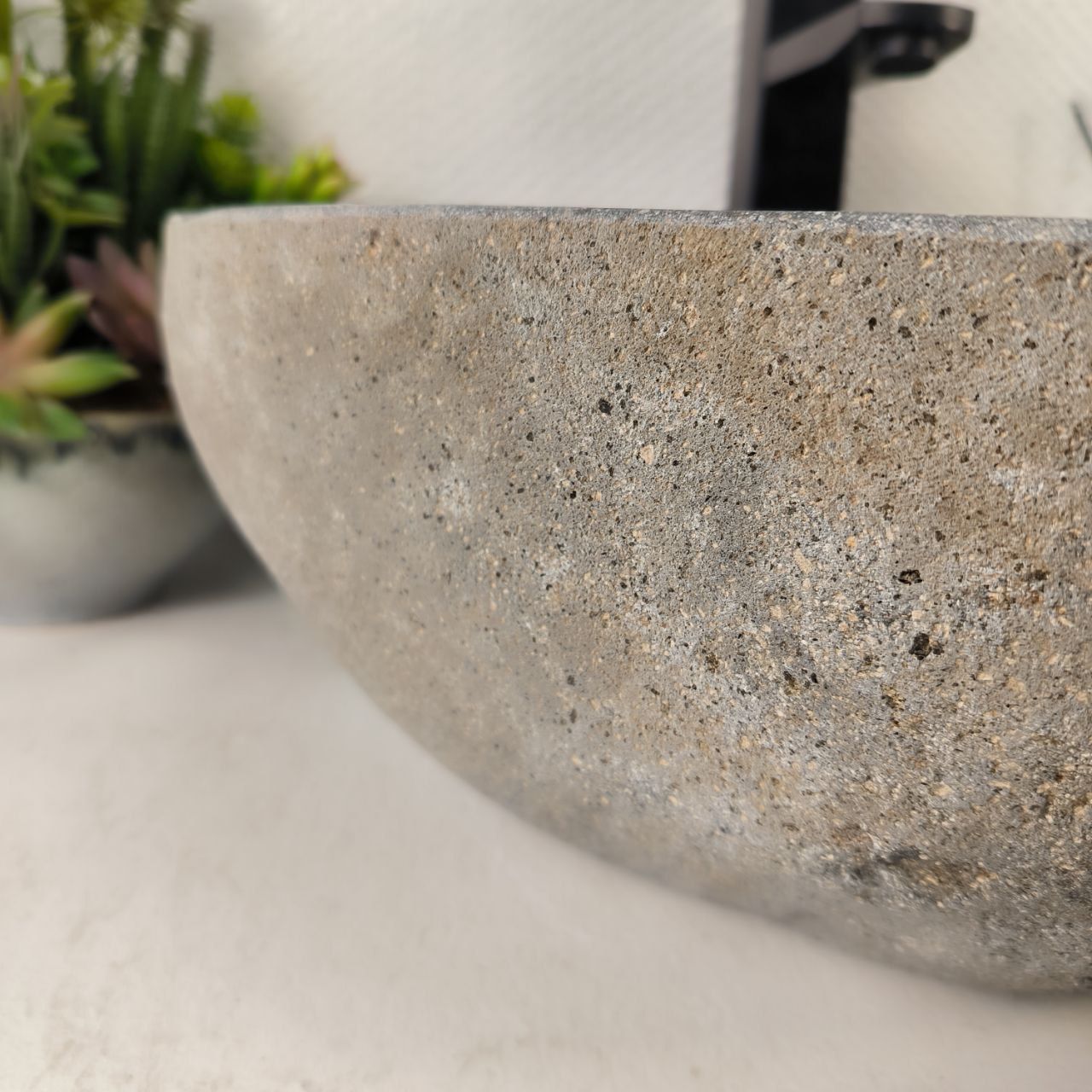 Раковина из речного камня RS-65055 46*37*15 из натурального камня