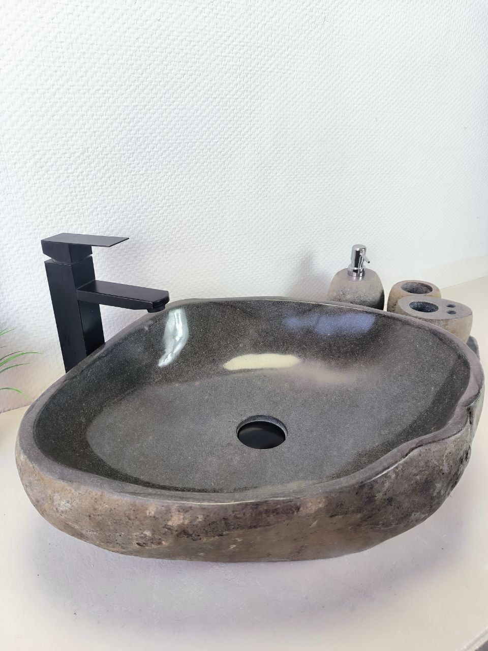 Раковина из речного камня RS-66193 56х47х15 из натурального камня