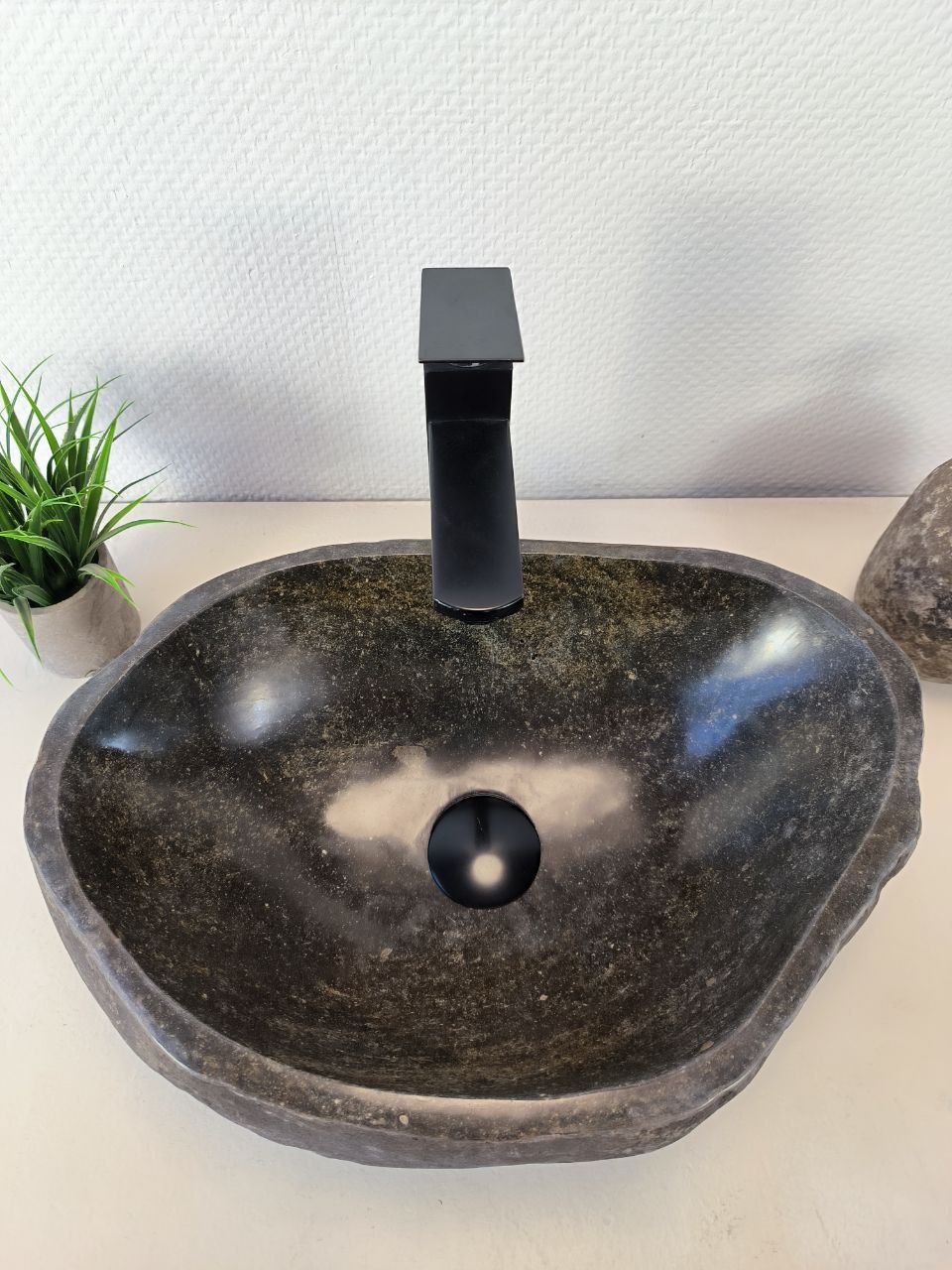 Раковина из речного камня RS-65964 45х31х15 из натурального камня