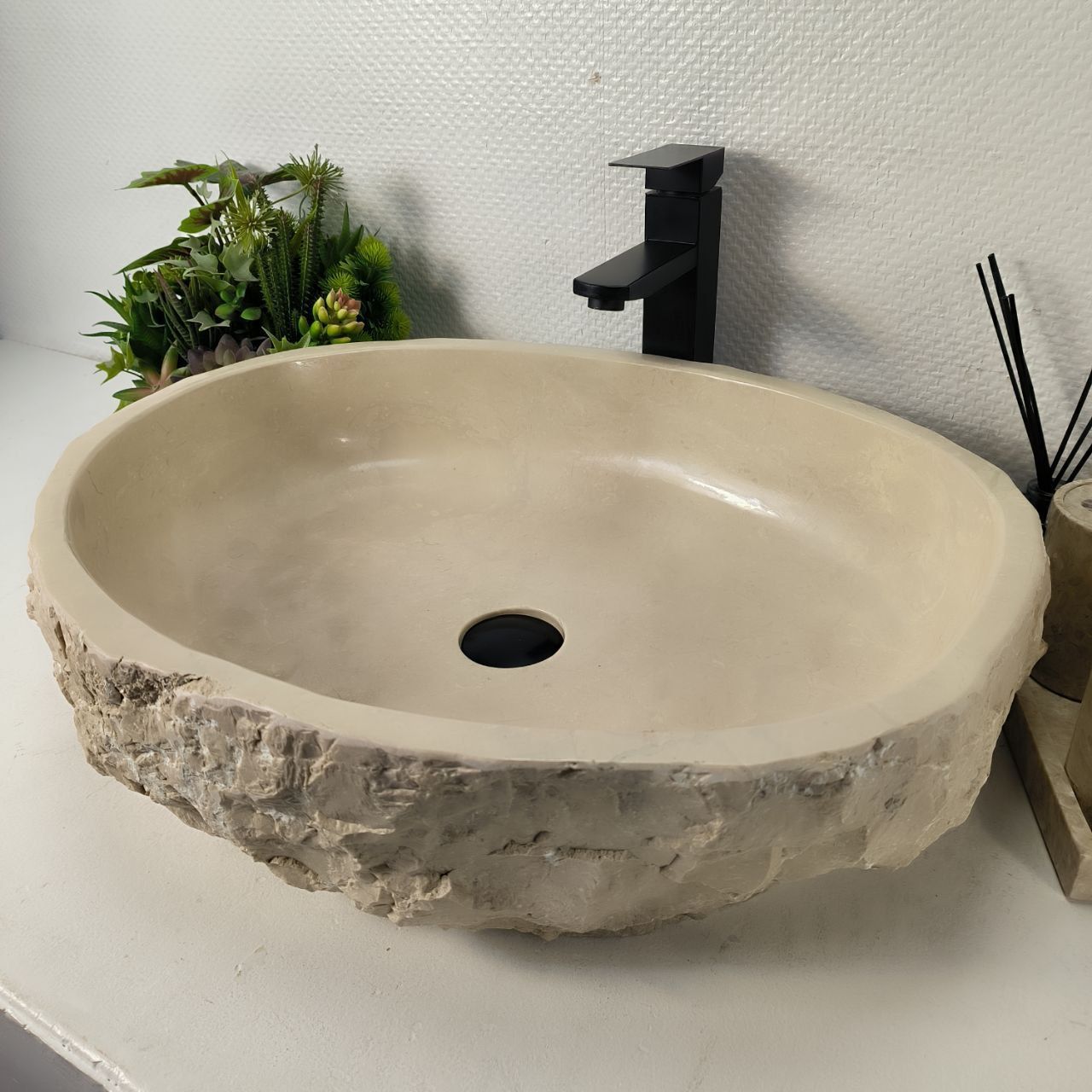 Раковина из мрамора Erozy Cream EM-64950 59*46*15 из натурального камня
