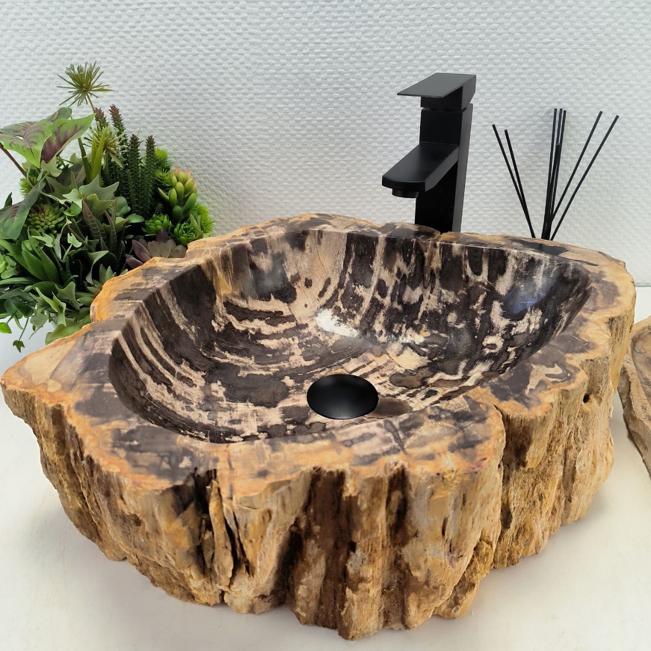 en1kyxj1w7d7su5wwwp8sh3n5aedfs3l