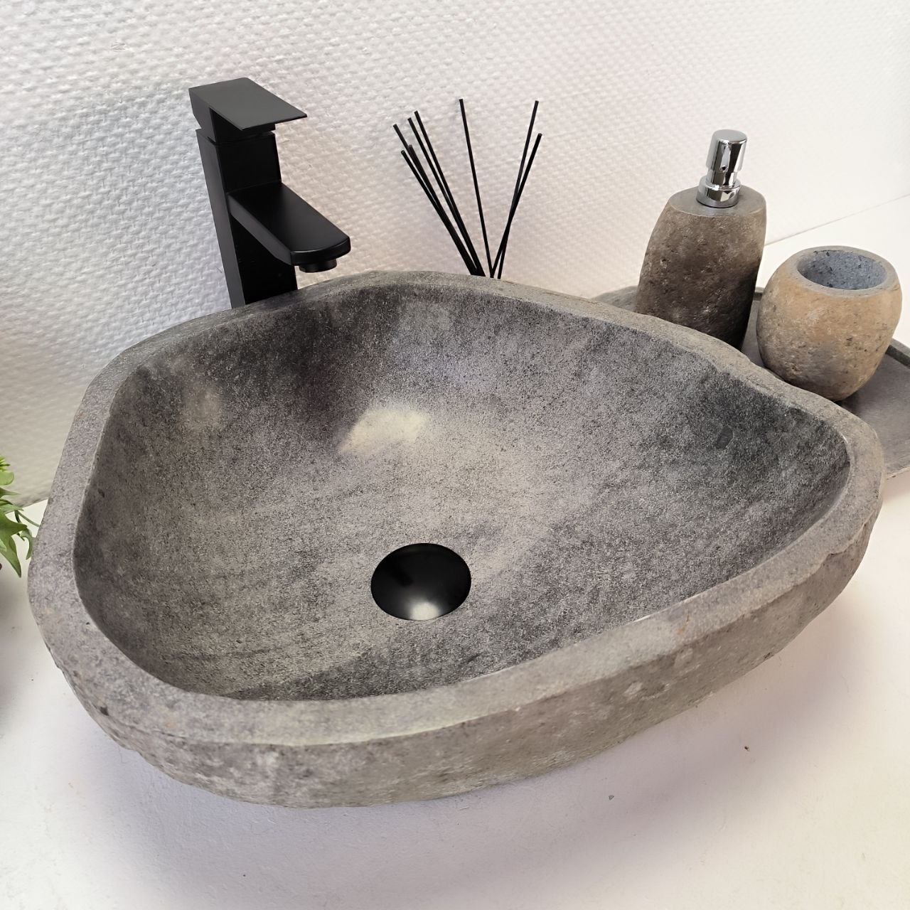 goyk92vr91yynnjdo65welu0svjw0po8