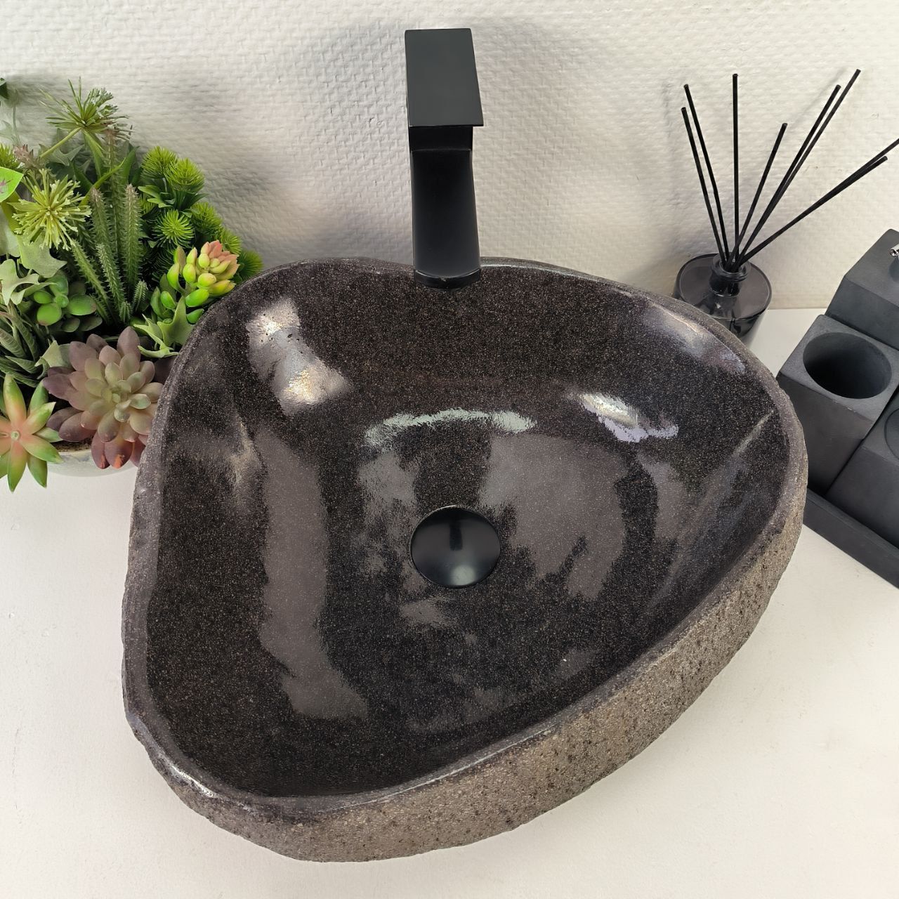 Раковина из речного камня RS-64921 43*41*15 из натурального камня