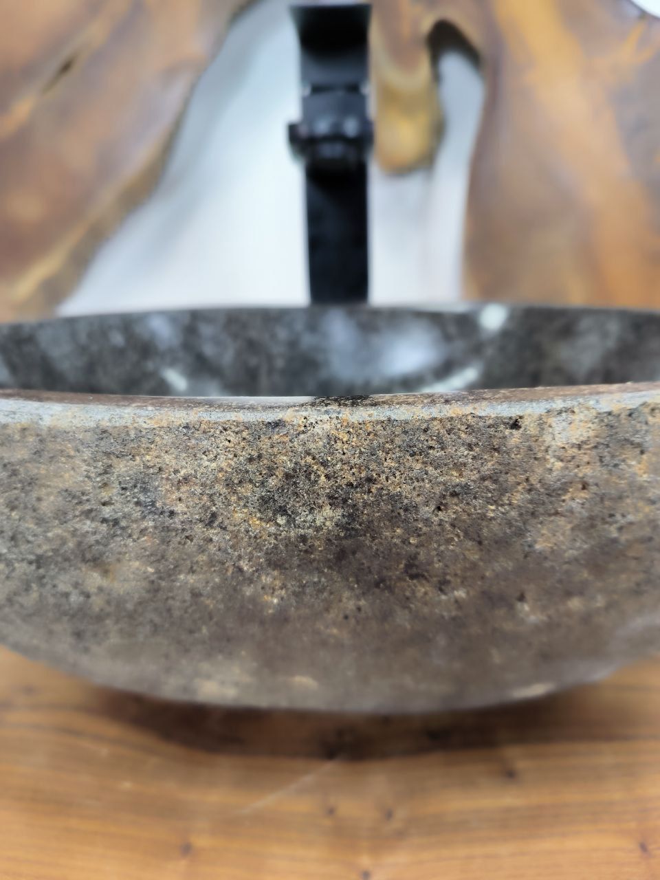 Раковина из речного камня RS-66271 36х30х14 из натурального камня