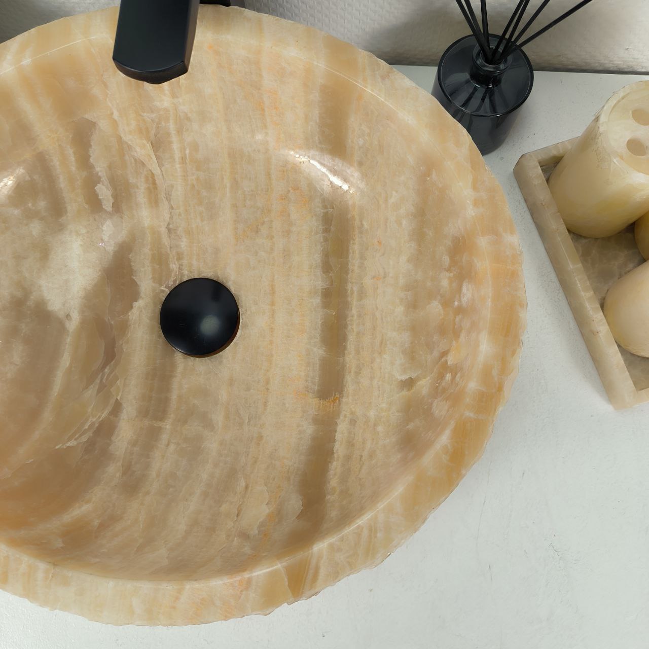 q4scl5gmimcc9ig8cimwcdhr7rqnbmvh