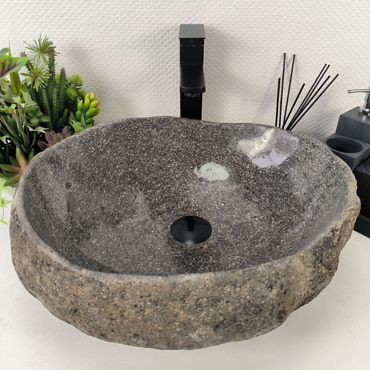 Раковина из речного камня RS-65014 47*44*15 из натурального камня