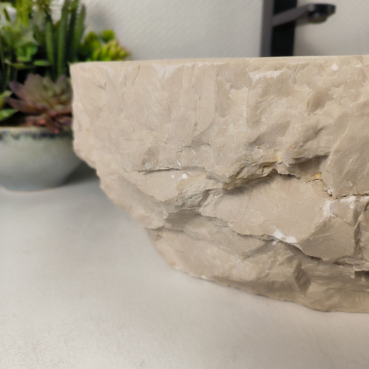 Раковина из мрамора Erozy Cream EM-64950 59*46*15 из натурального камня