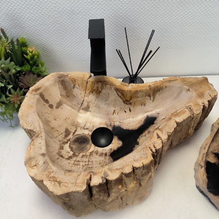 j2xu5w5l4yio1qzya0f2dd1nsjjlgbx5