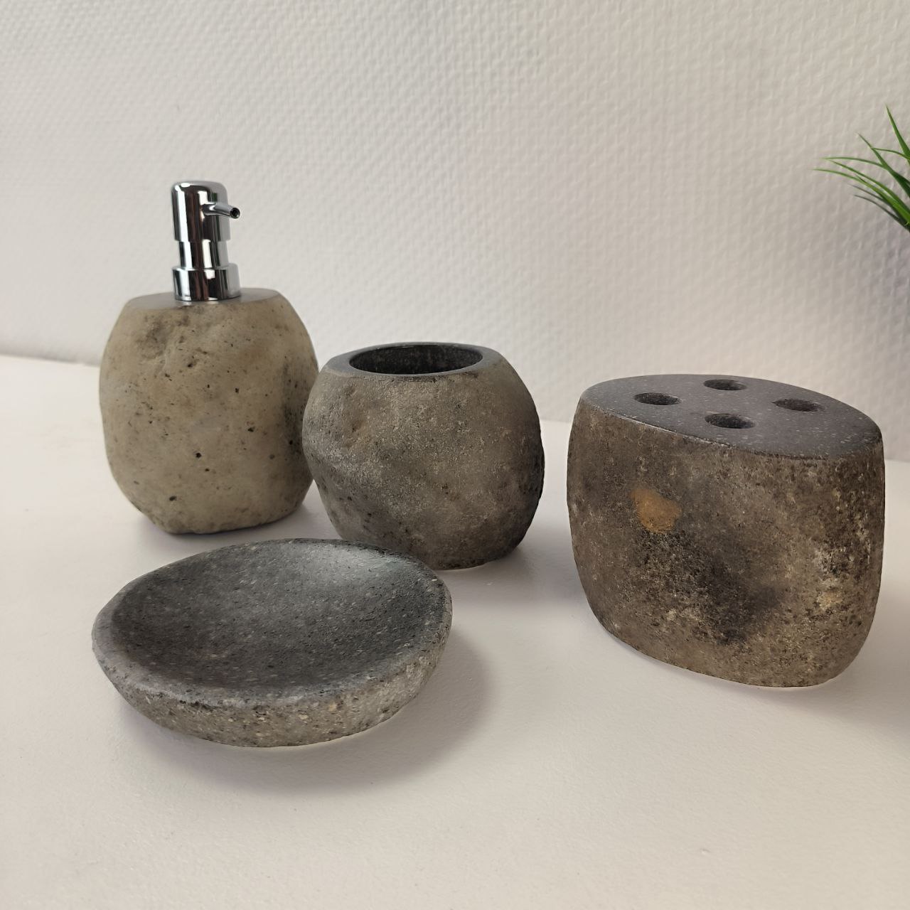 z5bf2qe5snjnwqrdukeamv1r5lrc5tj9