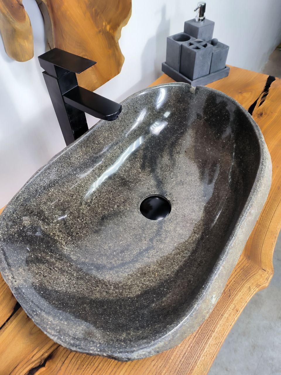 Раковина из речного камня RS-66707 60х38х15 из натурального камня